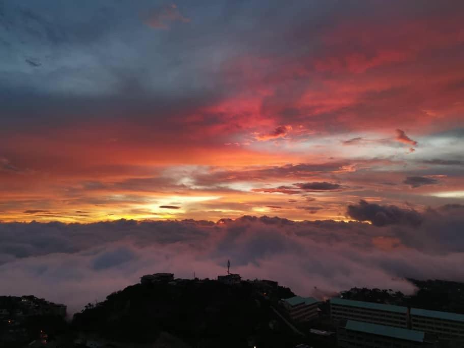 Vacation House In Baguio With Amazing Sunset Views Baguio City Exterior foto